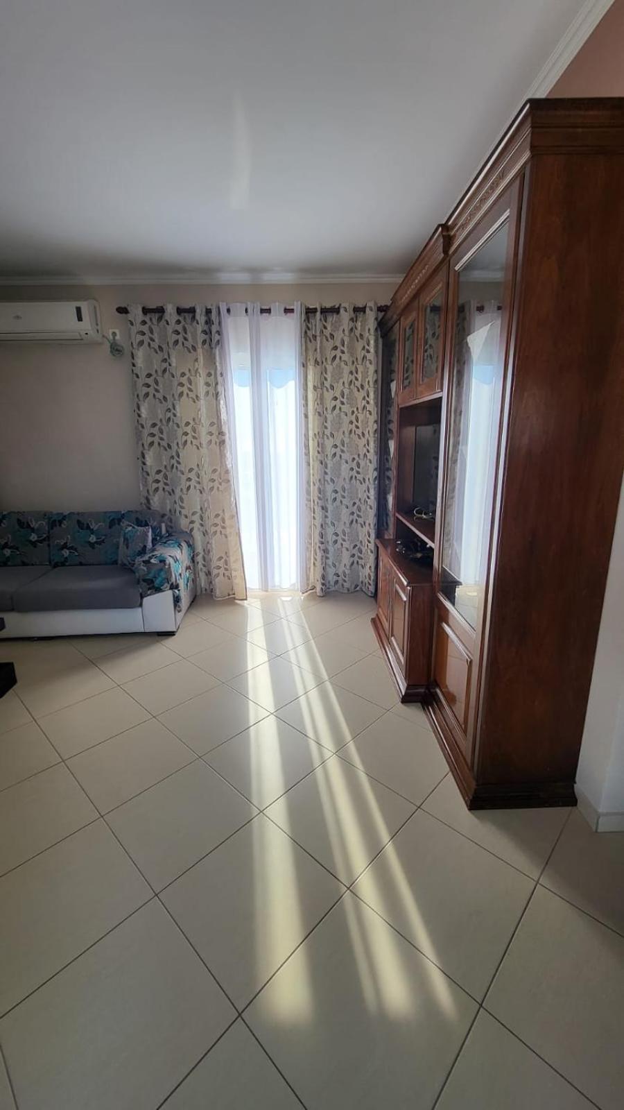 Markulata Khalikerí المظهر الخارجي الصورة